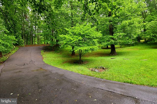 25 HIGH KNOB CT, Front Royal, VA 22630