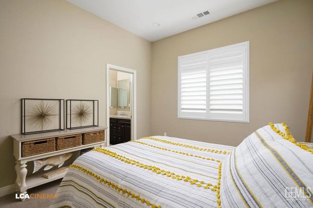 11702 Raindrop Lane, Bakersfield, CA 93311