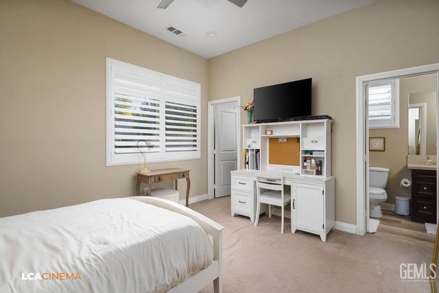 11702 Raindrop Lane, Bakersfield, CA 93311