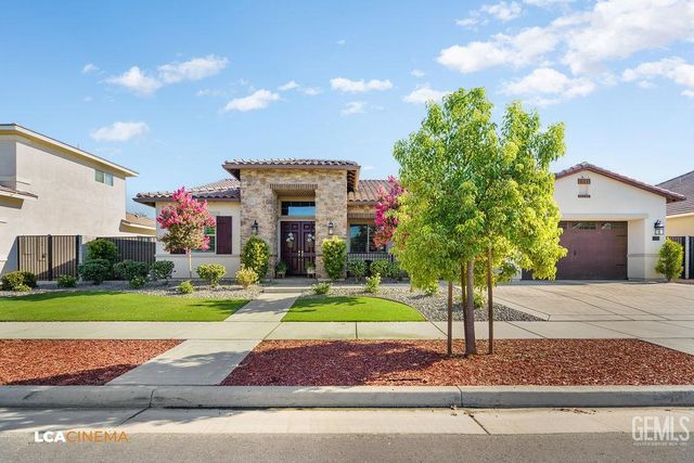 11702 Raindrop Lane, Bakersfield, CA 93311