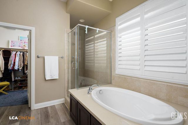 11702 Raindrop Lane, Bakersfield, CA 93311