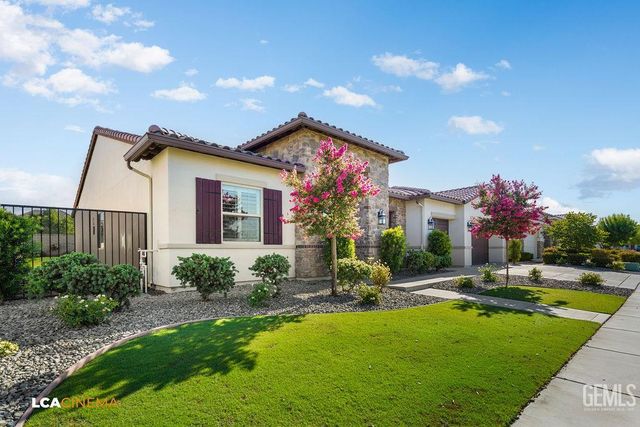 11702 Raindrop Lane, Bakersfield, CA 93311