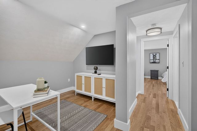 4 Fairway Dr, Andover, MA 01810