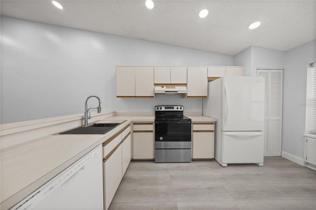 10441 SW 85TH COURT, Ocala, FL 34481