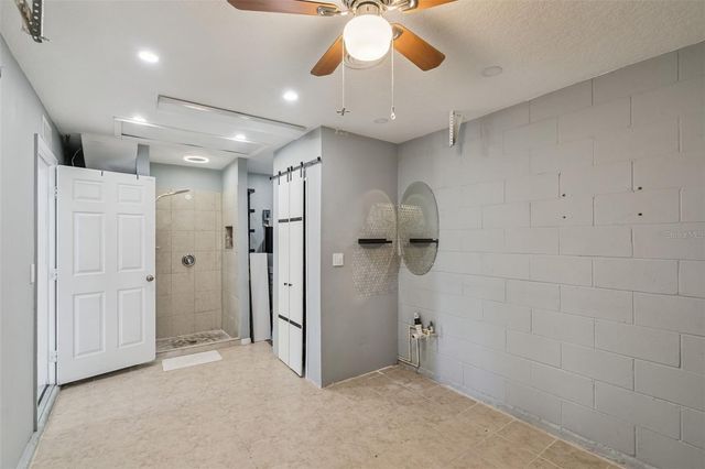 219 E 15TH STREET, Apopka, FL 32703