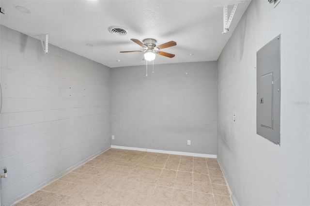 219 E 15TH STREET, Apopka, FL 32703