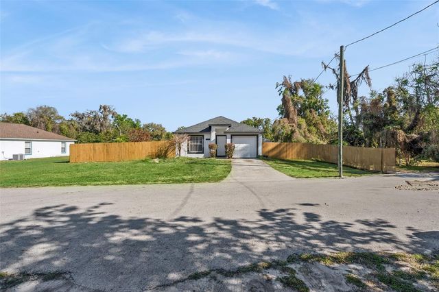 219 E 15TH STREET, Apopka, FL 32703