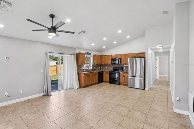 219 E 15TH STREET, Apopka, FL 32703