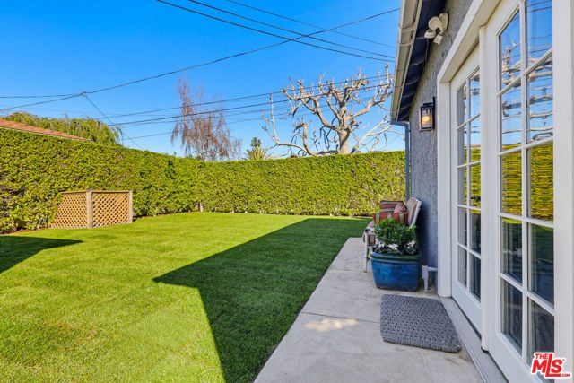 8344 Kenyon Avenue, Los Angeles, CA 90045