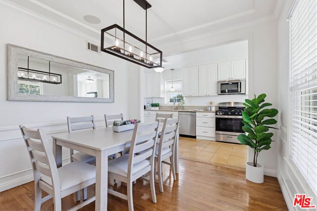 8344 Kenyon Avenue, Los Angeles, CA 90045