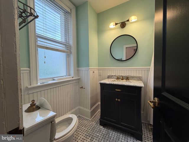 813 S 49TH ST, Philadelphia, PA 19143