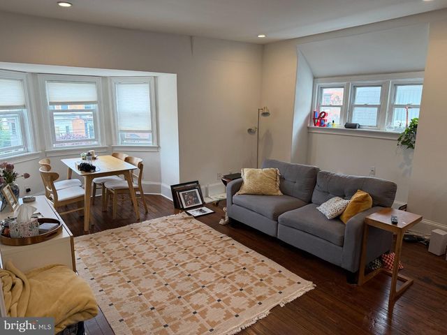 813 S 49TH ST, Philadelphia, PA 19143