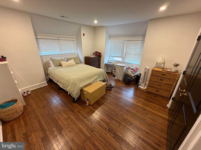 813 S 49TH ST, Philadelphia, PA 19143