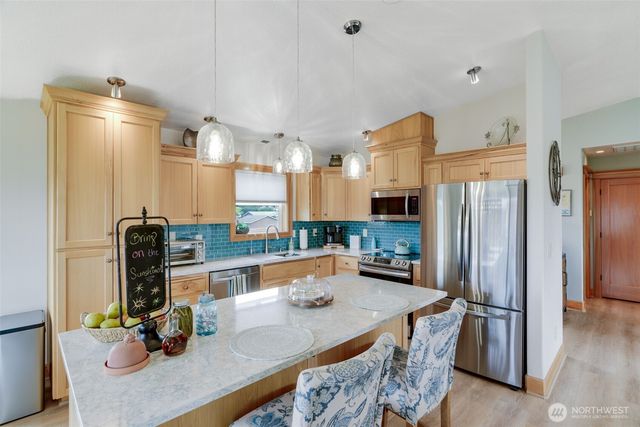 33410 G Street, Ocean Park, WA 98640