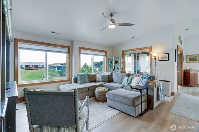 33410 G Street, Ocean Park, WA 98640