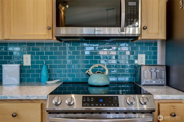 33410 G Street, Ocean Park, WA 98640