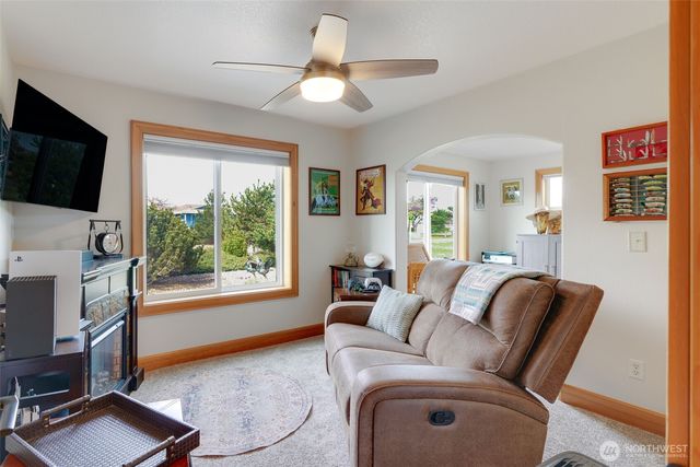 33410 G Street, Ocean Park, WA 98640