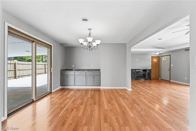 5544 Fairwood Avenue NW, North Canton, OH 44720