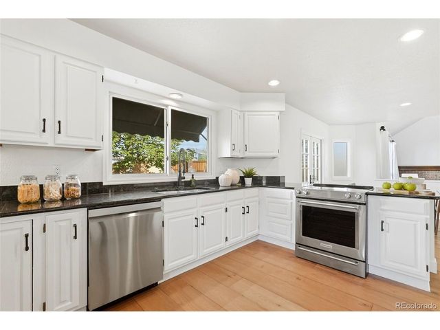 9223 Wolfdale Dr, Lone Tree, CO 80124
