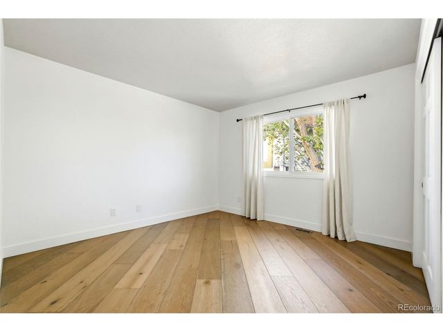 9223 Wolfdale Dr, Lone Tree, CO 80124