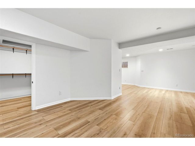 9223 Wolfdale Dr, Lone Tree, CO 80124