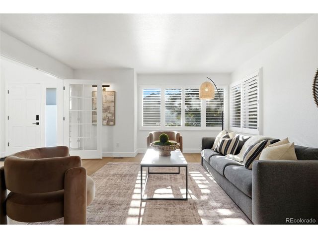 9223 Wolfdale Dr, Lone Tree, CO 80124