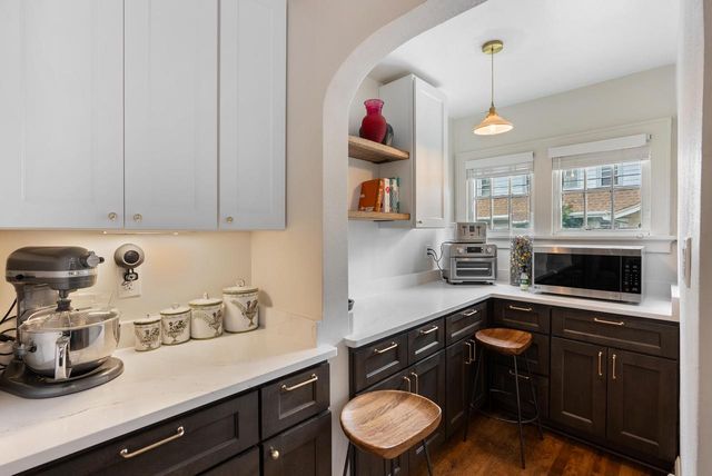 3332 S Kinnickinnic AVENUE, Milwaukee, WI 53207