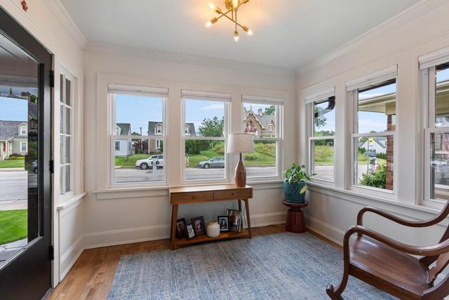 3332 S Kinnickinnic AVENUE, Milwaukee, WI 53207