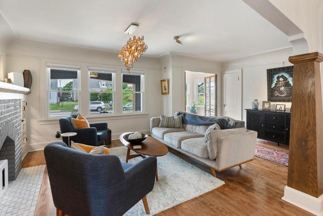 3332 S Kinnickinnic AVENUE, Milwaukee, WI 53207