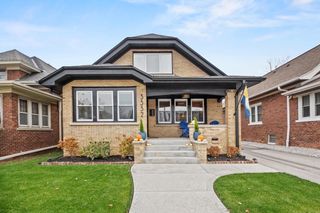 3332 S Kinnickinnic AVENUE, Milwaukee, WI 53207