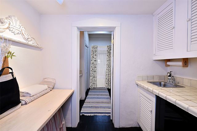 608 Canyon A & B, Santa Fe, NM 87501