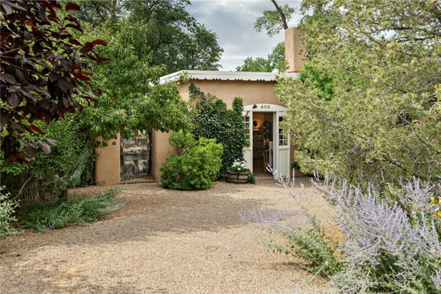 608 Canyon A & B, Santa Fe, NM 87501