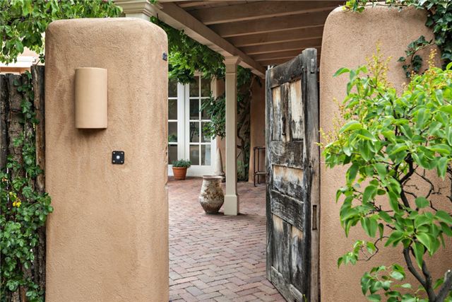 608 Canyon A & B, Santa Fe, NM 87501