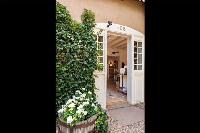 608 Canyon A & B, Santa Fe, NM 87501