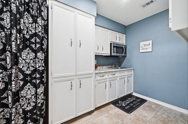 303 Pin Oak DR, Georgetown, TX 78628