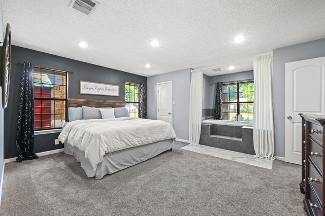 303 Pin Oak DR, Georgetown, TX 78628