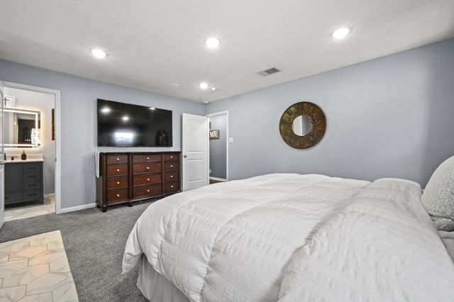 303 Pin Oak DR, Georgetown, TX 78628