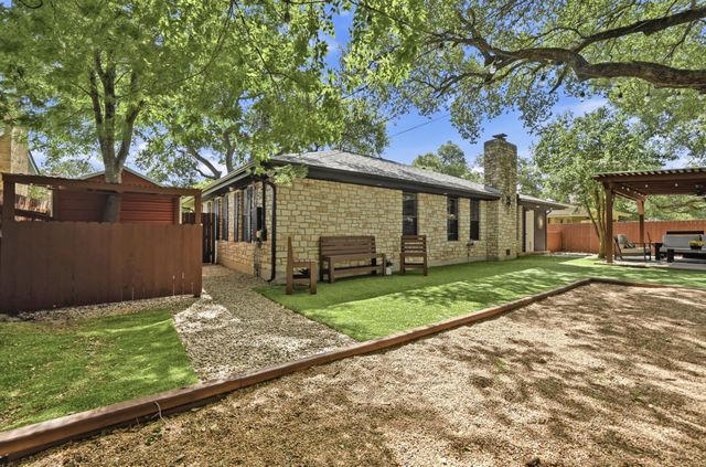 303 Pin Oak DR, Georgetown, TX 78628