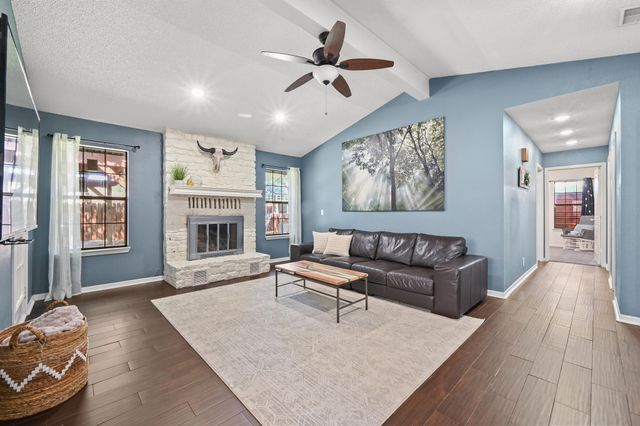 303 Pin Oak DR, Georgetown, TX 78628