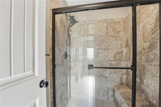 1261 BLACKBERRY Drive, Liberty, MO 64068