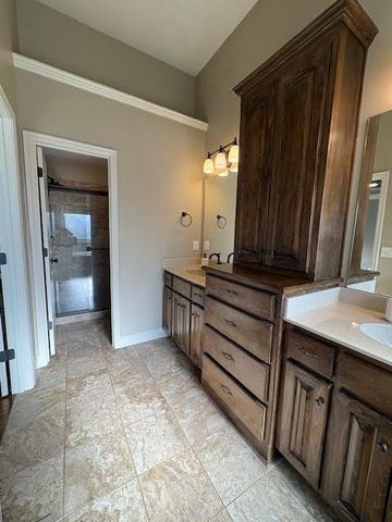 1261 BLACKBERRY Drive, Liberty, MO 64068