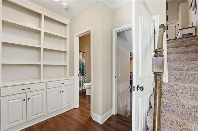 1261 BLACKBERRY Drive, Liberty, MO 64068