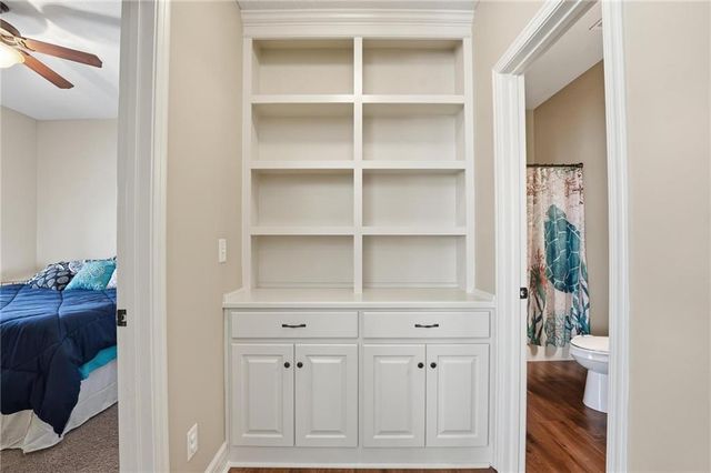 1261 BLACKBERRY Drive, Liberty, MO 64068