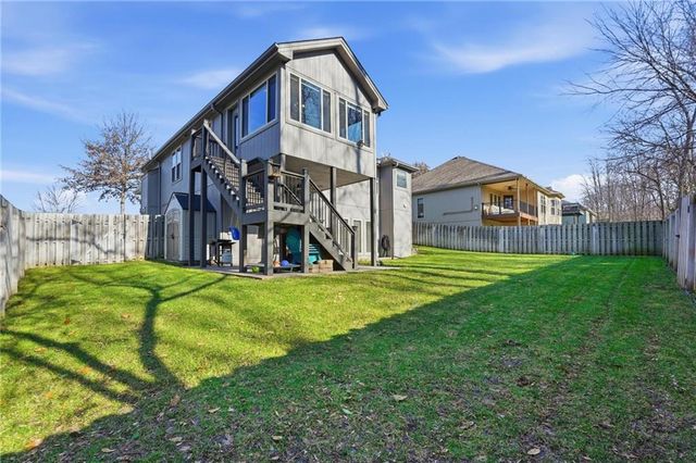 1261 BLACKBERRY Drive, Liberty, MO 64068