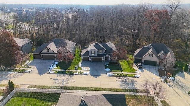 1261 BLACKBERRY Drive, Liberty, MO 64068