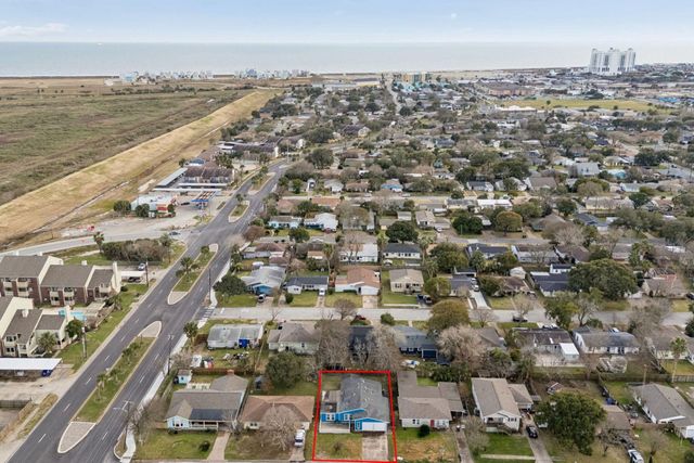 105 Pompano Avenue, Galveston, TX 77550