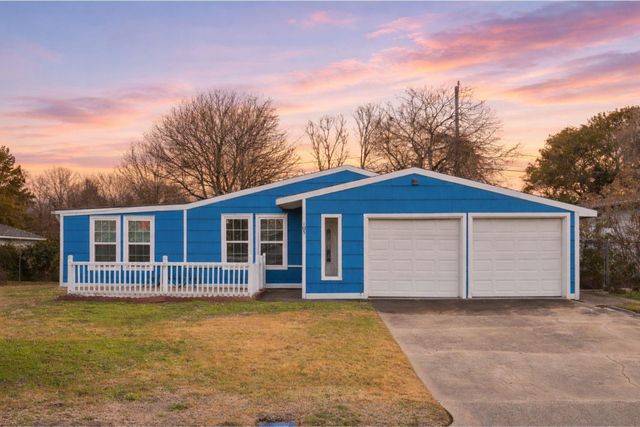 105 Pompano Avenue, Galveston, TX 77550