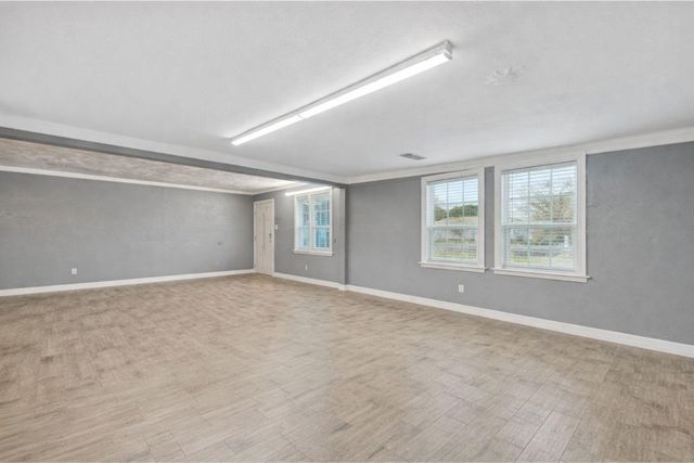 105 Pompano Avenue, Galveston, TX 77550