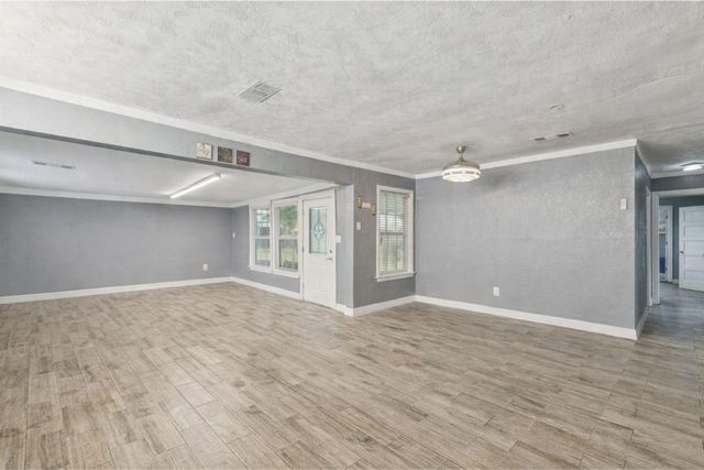 105 Pompano Avenue, Galveston, TX 77550