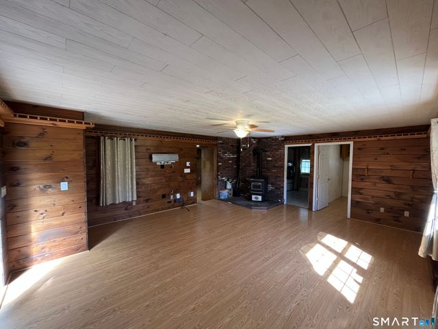 303 Somers Road, Ellington, CT 06029
